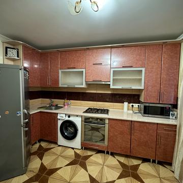 Володимира Лучаковського вул., 6