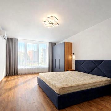 Всеволода Змієнка вул., 21