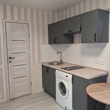 Софіївська вул., 8