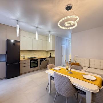 Індустріальна вул., 11