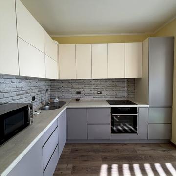 Бориса Гмирі вул., 10/40