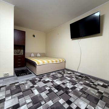 Разумовська вул., 10/12