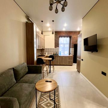 Олени Степанівни вул. (Ленінградська), 2