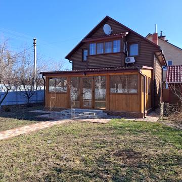 квітнева, 36