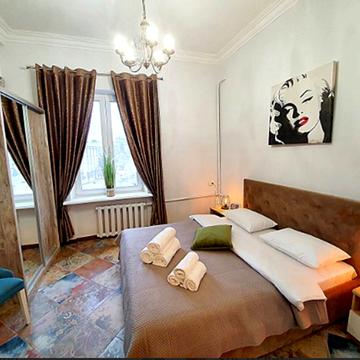 Софіївська пл., 1/2