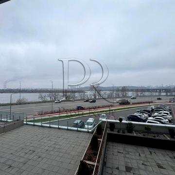 Дніпровська набережна вул., 15-Є