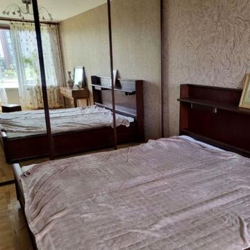 Краснова вул., 12