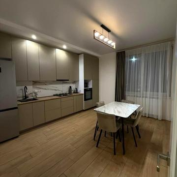 Міклоша Берчені вул., 45