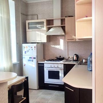 Івана Мазепи вул. (Січневого Повстання), 4/6