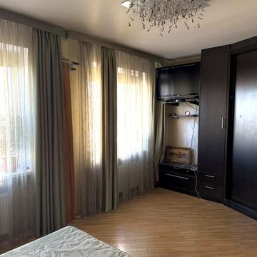 Микільсько-Слобідська вул., 4-В