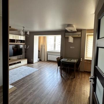 Академіка Янгеля вул. (Фрунзе), 73