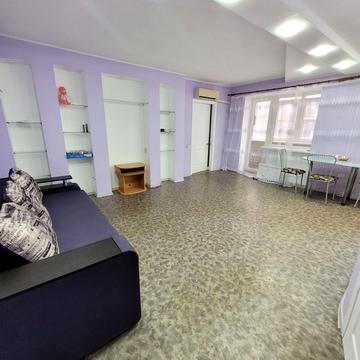 Степана Бандери вул. (Шмідта), 8