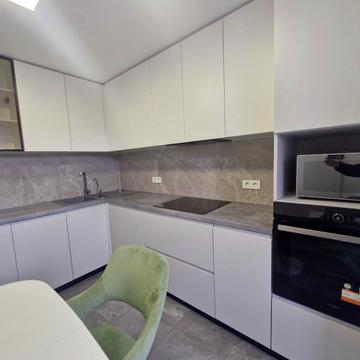 Науки просп., 94/5