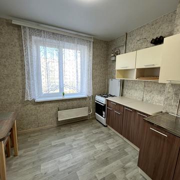 Юрія Побєдоносцева бульв., 4