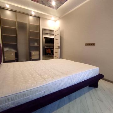 Вячеслава Липинського вул. (), 28