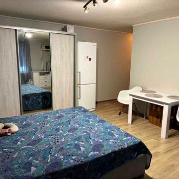 Відрадний просп. (Чубаря), 10