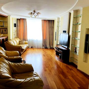 Вячеслава Чорновола вул., 20