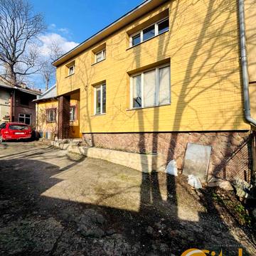 Пильникарська вул., 18