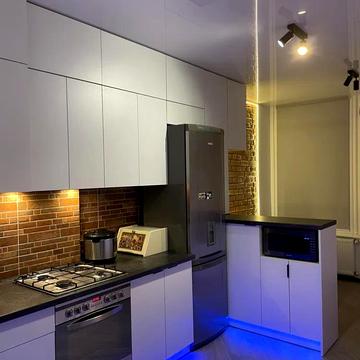 Івана Величковського вул., 1б