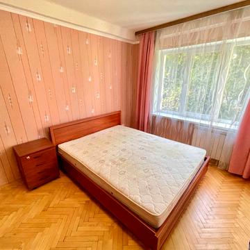 Героїв Дніпра вул., 77