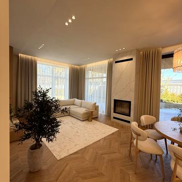 Квітнева вул.