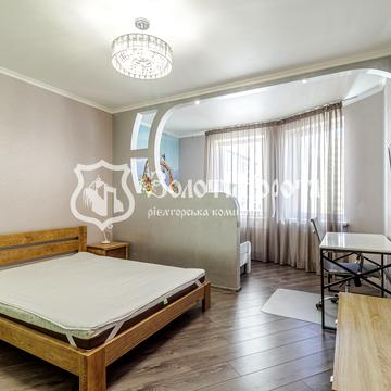 Олевська вул., 5