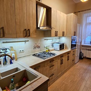 Хрещатик вул., 32-Б