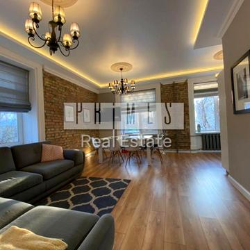 Шовковична вул., 13/2