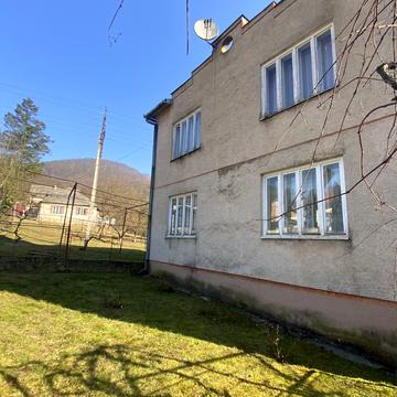 Ужгородська, 144