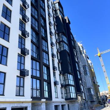 Святослава Ріхтера вул., (Будинок 4)