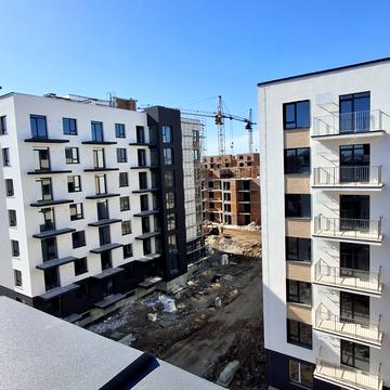 Євгена Коновальця вул., (Будинок 5)