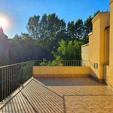 Юліана Романчука вул., 3