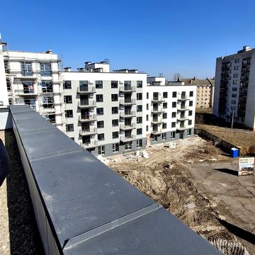 Євгена Коновальця вул., (Будинок 7)