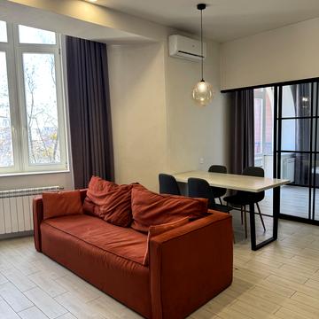 Протасів Яр вул., 8