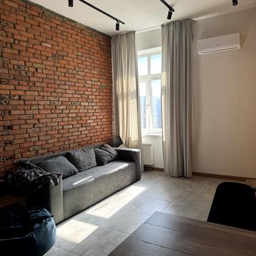 Протасів Яр вул., 8