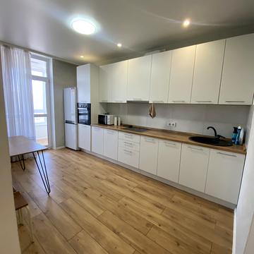 Каховська вул., 60