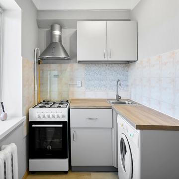 Йорданська вул. (Лайоша Гавро), 8