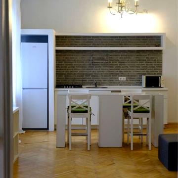 Білоруська вул., 30