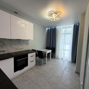 Набережна вул., 8д