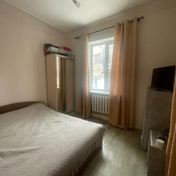 Золочівська вул.