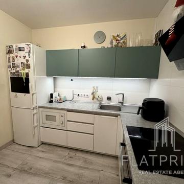 Бориса Гмирі вул., 10/40