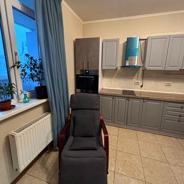 Саперно-Слобідська вул., 24