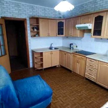 Драгоманова вул., 14