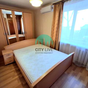 Степана Бандери вул., 69