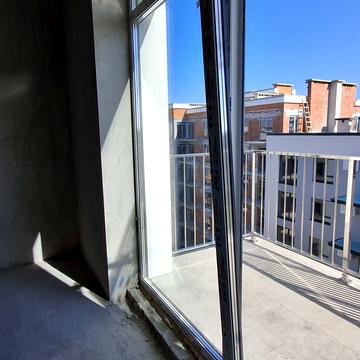 Євгена Коновальця вул., (Будинок 3)