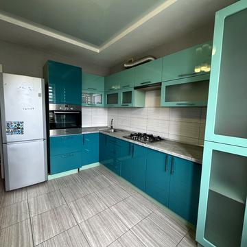 Володимира Івасюка вул., (Будинок)