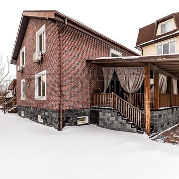 Вишнева вул.