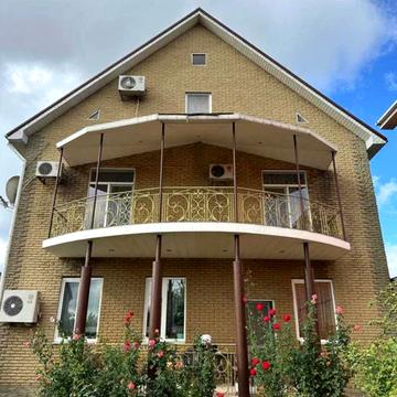 Кривоноса вул., 132