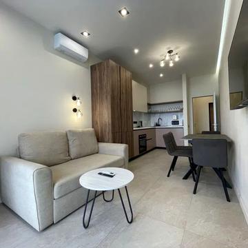 Андрія Верхогляда вул. (Михайла Драгомирова), 5