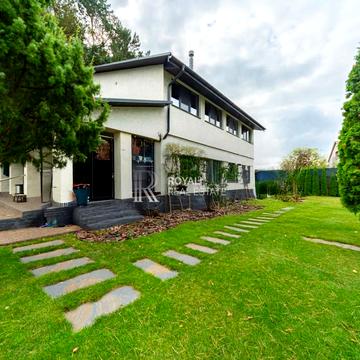 Озерна вул., 2/1